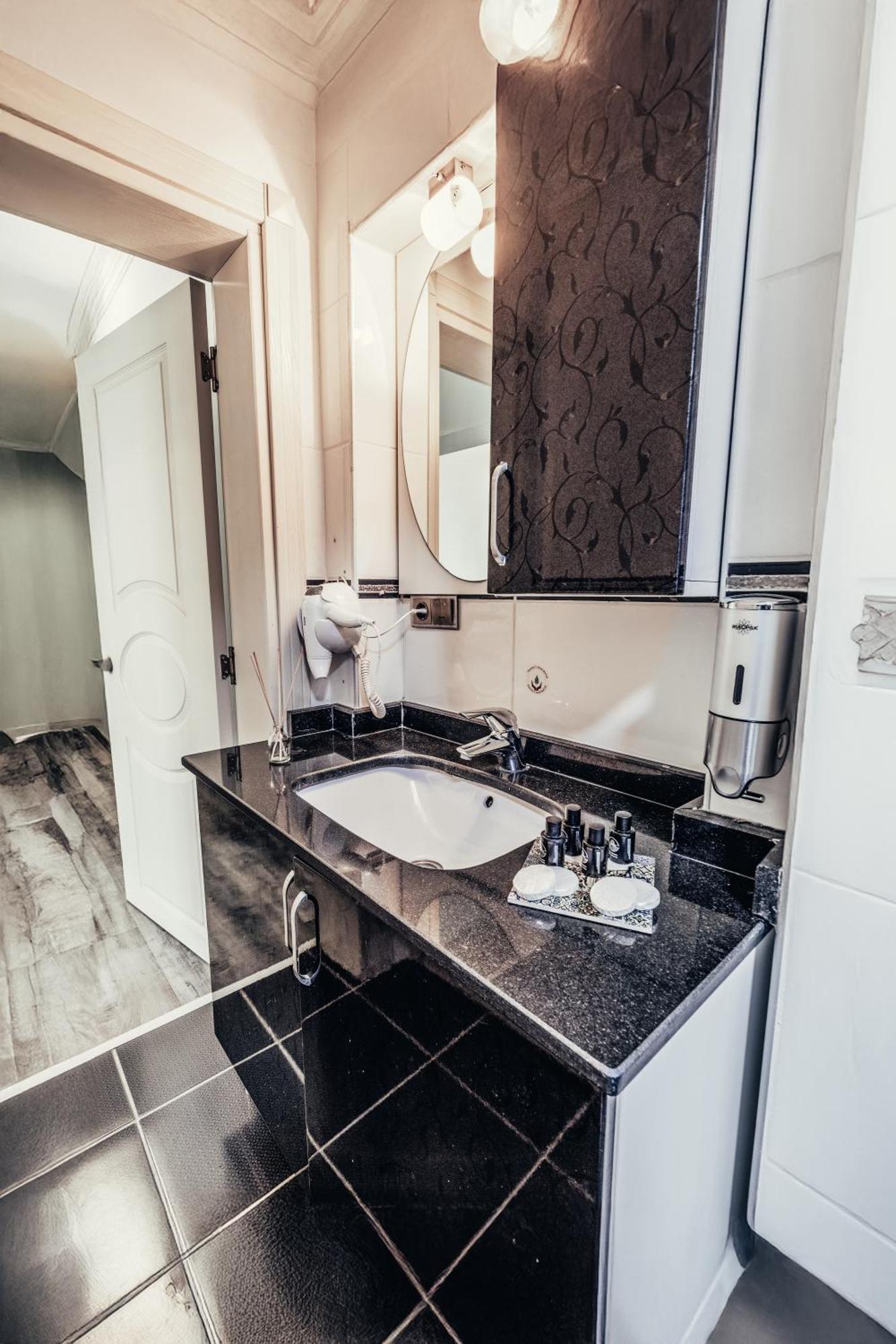 Olive Garden Apart Hotel Истанбул Екстериор снимка